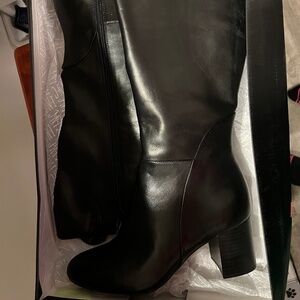 Knee high black boot